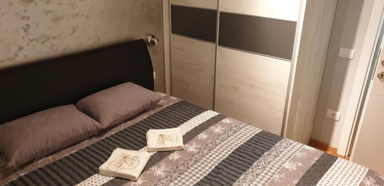 Elena Lux Apartment Uzice Ngoại thất bức ảnh