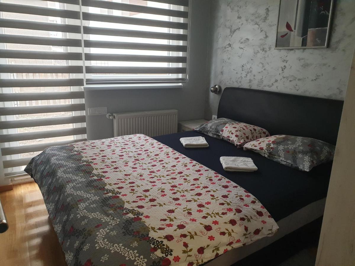 Elena Lux Apartment Uzice Ngoại thất bức ảnh
